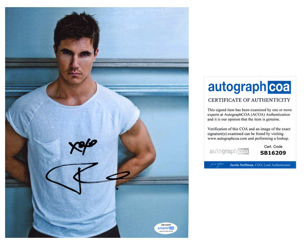 Robbie Amell Resident Evil Signed Autograph 8x10 Photo ACOA