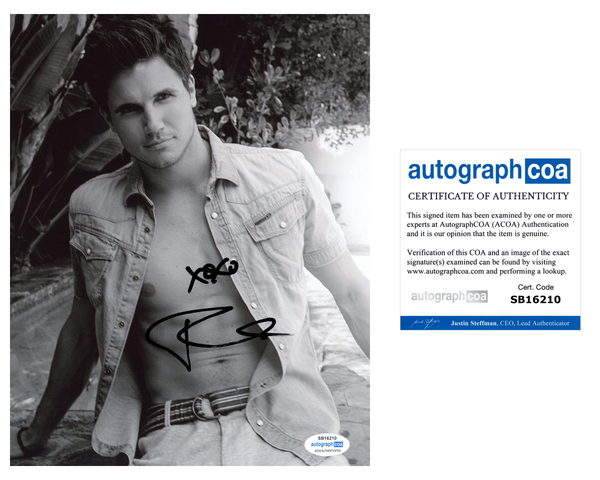 Robbie Amell Resident Evil Signed Autograph 8x10 Photo ACOA