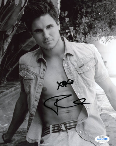 Robbie Amell Resident Evil Signed Autograph 8x10 Photo ACOA