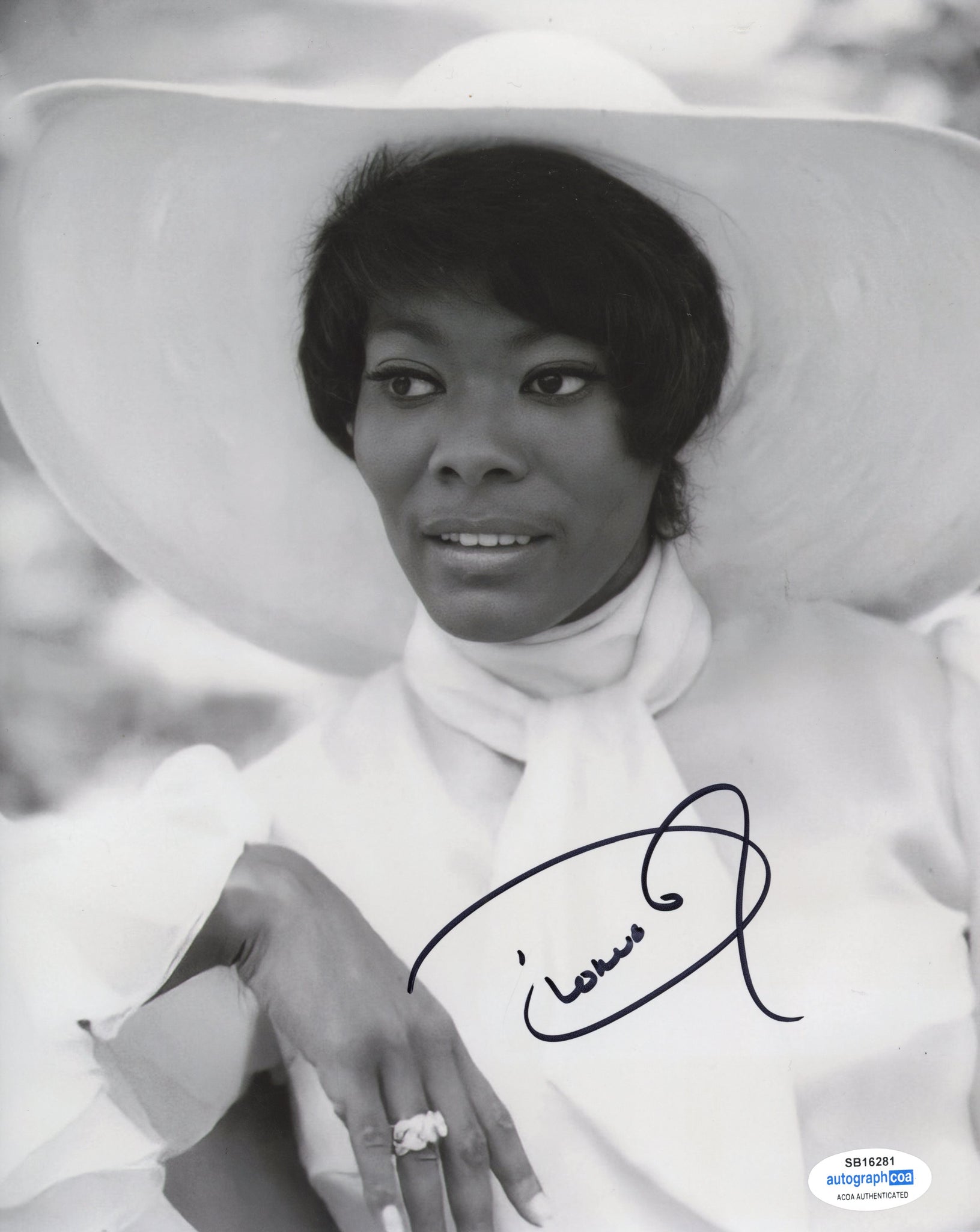 Dionne Warwick Singer Signed Autograph 8x10 Photo ACOA