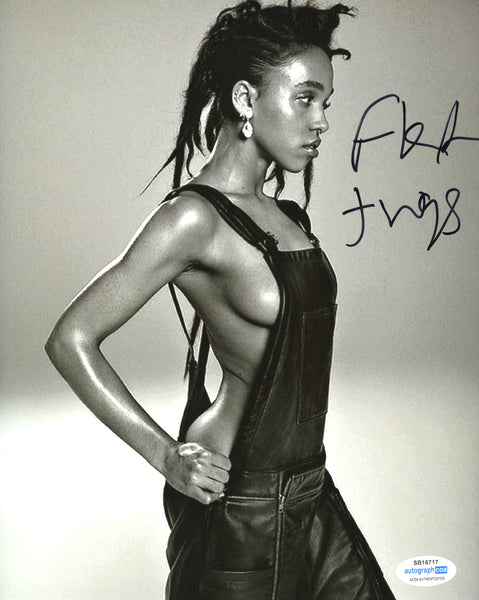 FKA Twigs Singer Signed Autograph 8x10 Photo ACOA