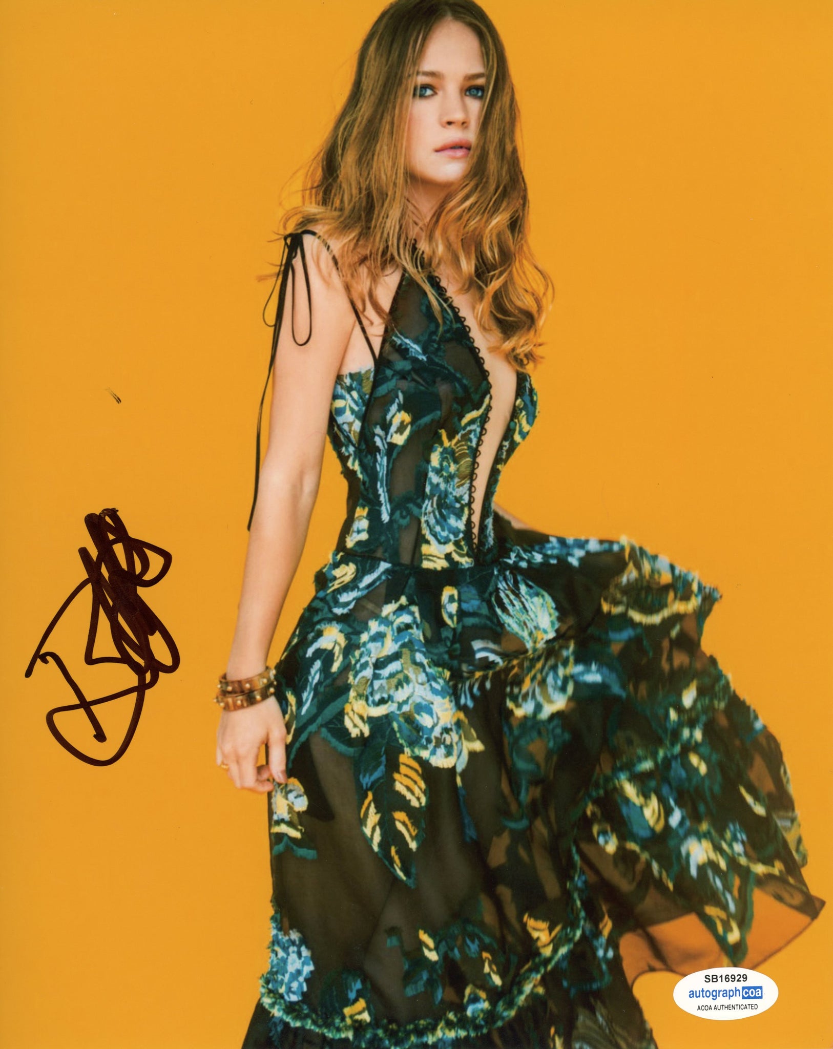 Britt Robertson Sexy Signed Autograph 8x10 Photo ACOA