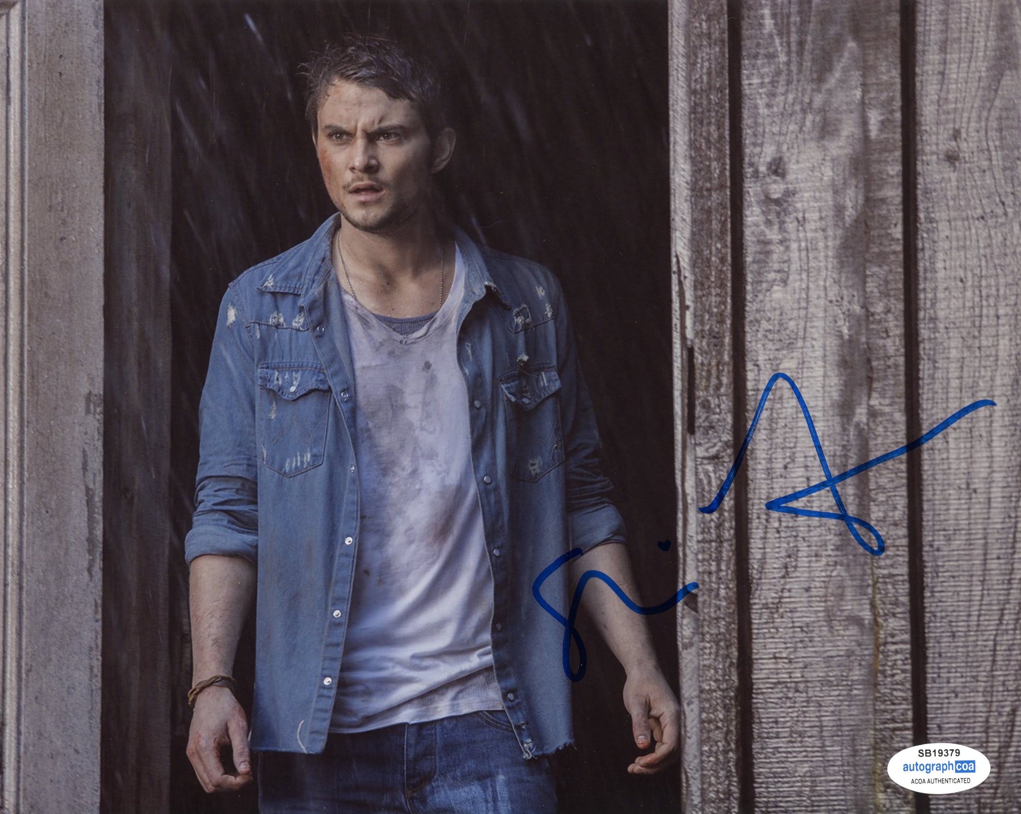 Shiloh Fernandez Evil Dead Signed Autograph 8x10 Photo ACOA