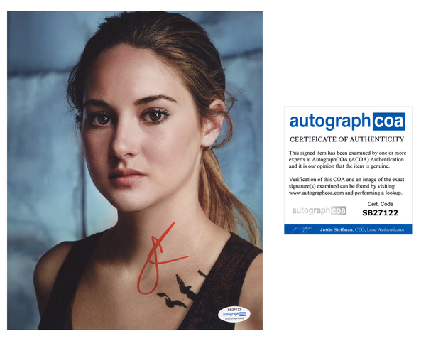 Shailene Woodley Divergent Signed Autograph 8x10 Photo ACOA