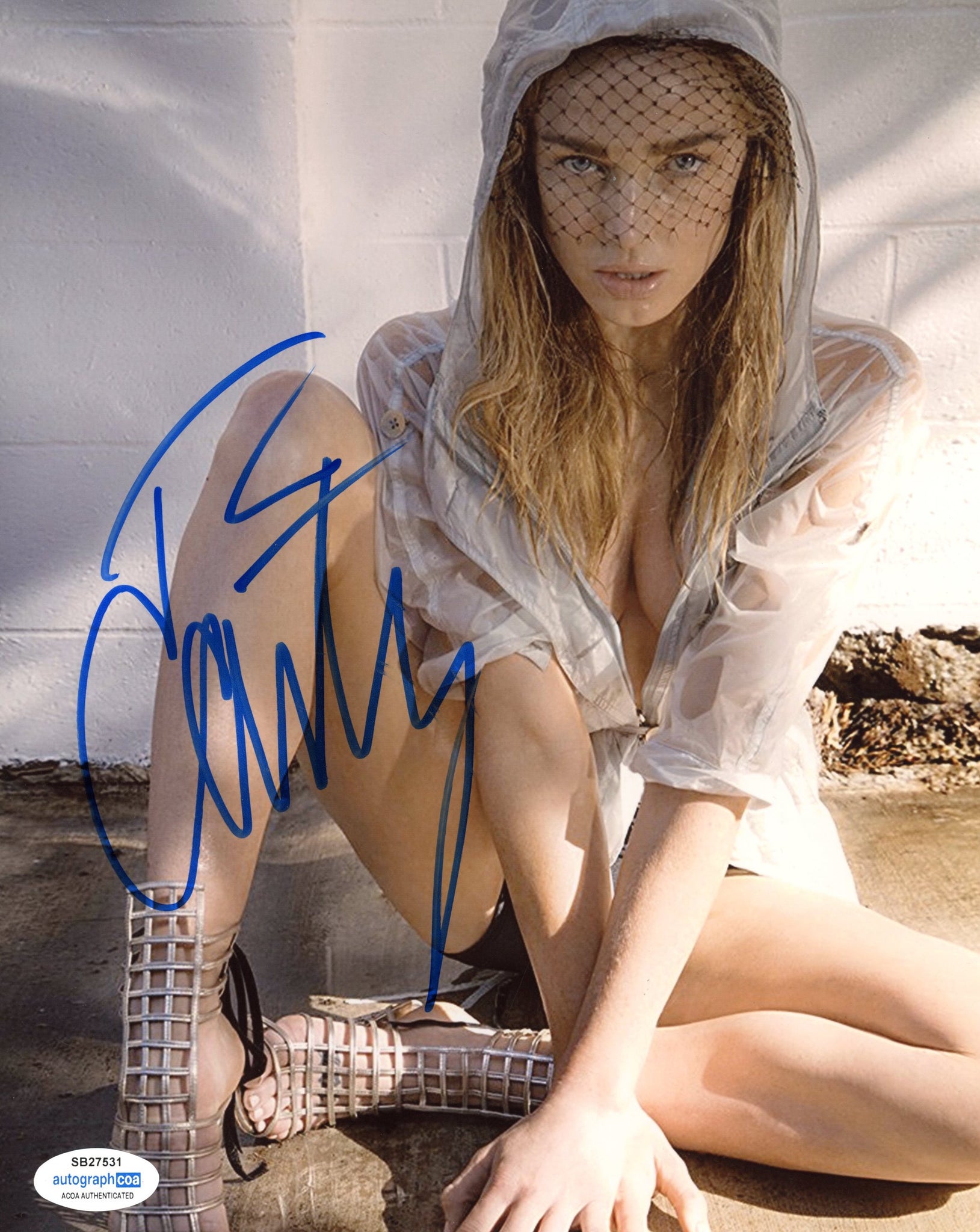 Caity Lotz Legends of Tomorrow Signed Autograph 8x10 Photo ACOA