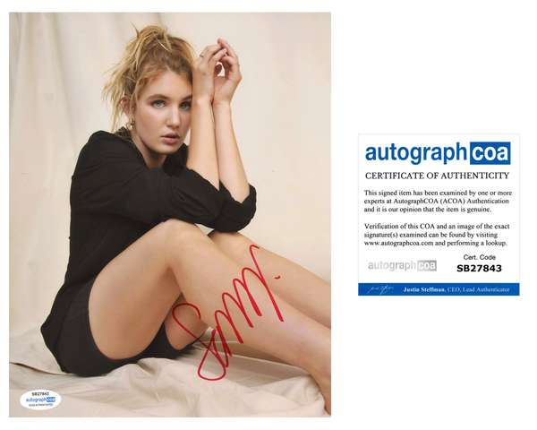 Sophie Nelisse Sexy Yellowjackets Signed Autograph 8x10 Photo ACOA