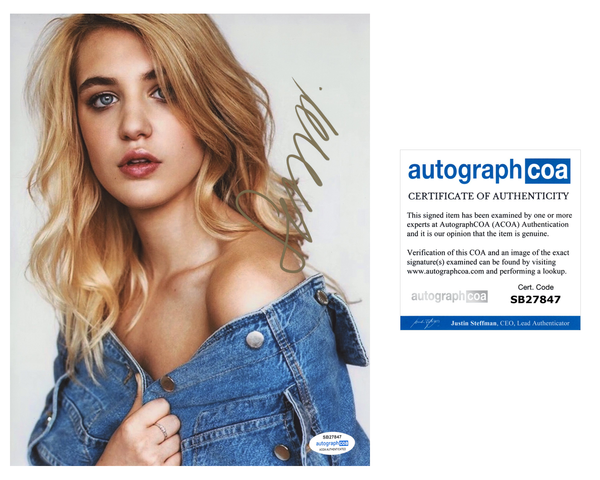 Sophie Nelisse Sexy Yellowjackets Signed Autograph 8x10 Photo ACOA