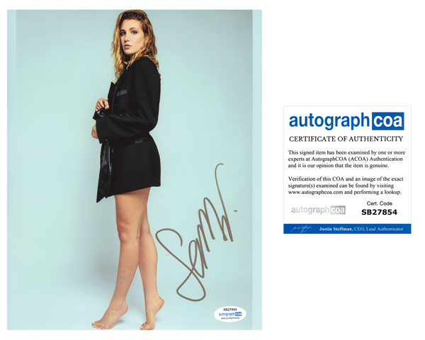 Sophie Nelisse Sexy Yellowjackets Signed Autograph 8x10 Photo ACOA