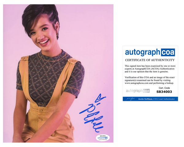 Peyton Elizabeth Lee Doogie Kamealoha Signed Autograph 8x10 Photo ACOA