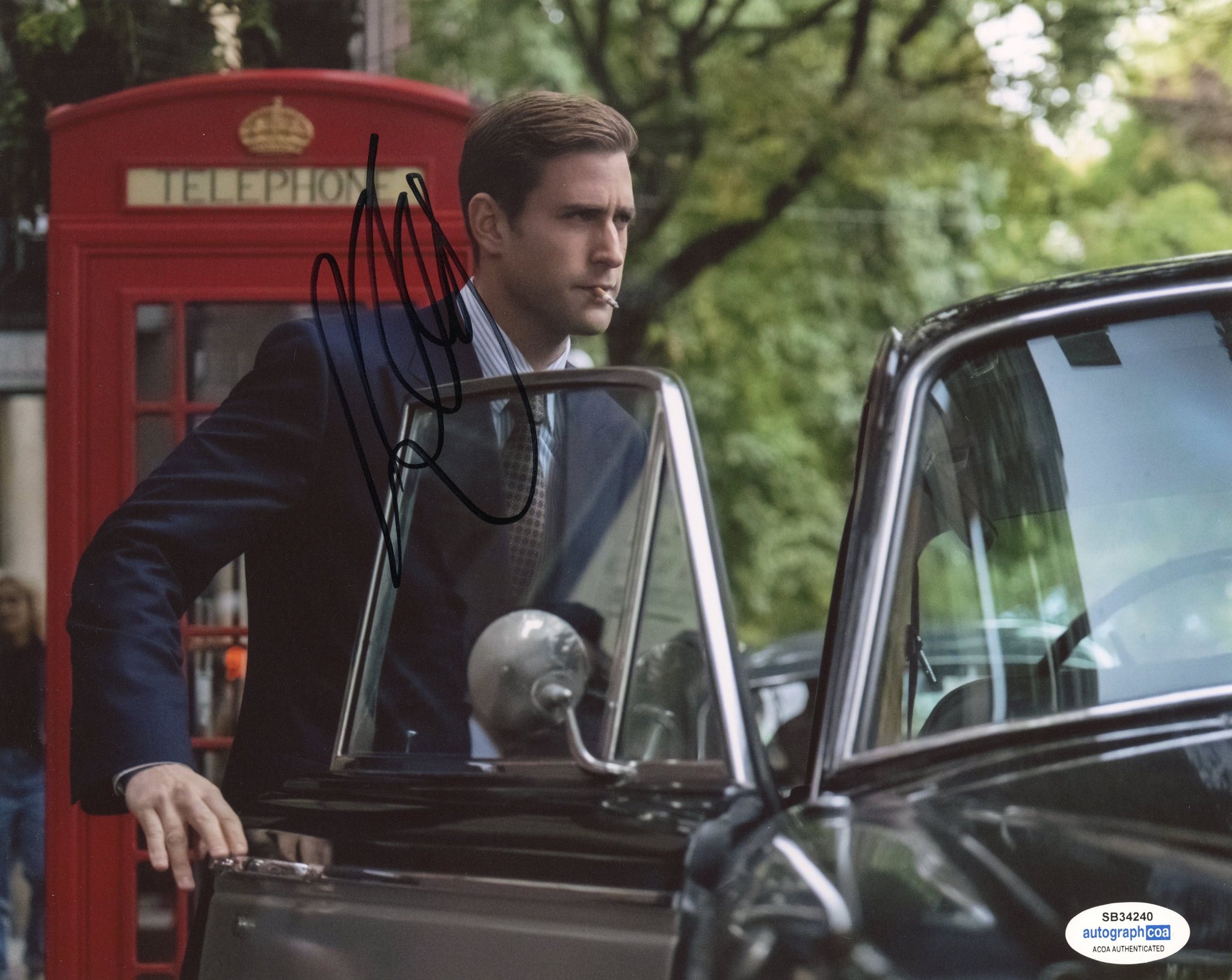 Oliver Jackson Cohen Haunting Bly Manor Signed Autograph 8x10 Photo ACOA