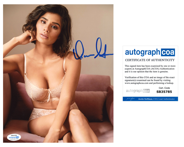 Diane Guerrero Sexy Signed Autograph 8x10 Photo ACOA