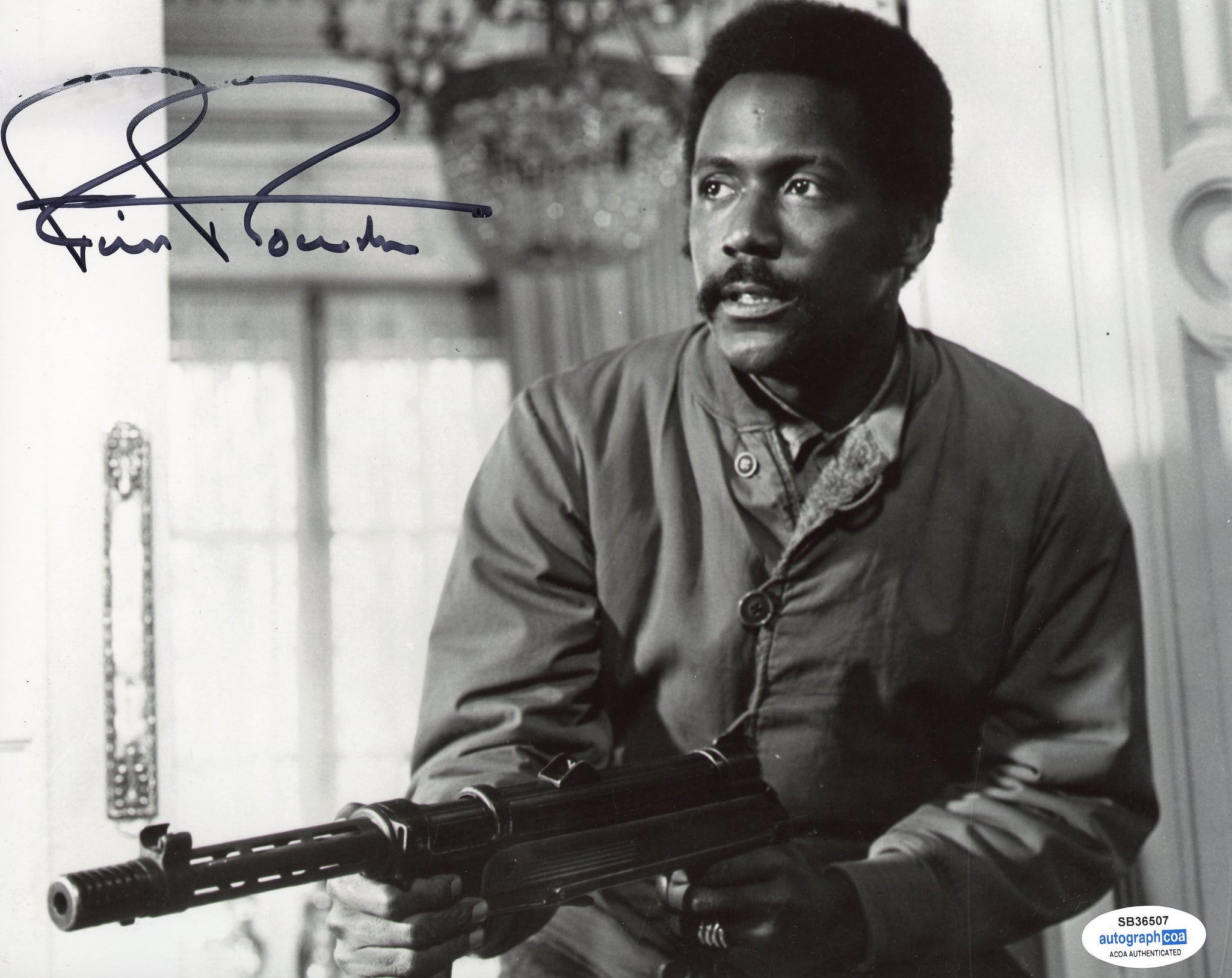 Richard Roundtree Shaft Signed Autograph 8x10 Photo ACOA