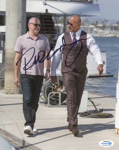 Rob Corddry Ballers Signed Autograph 8x10 Photo ACOA