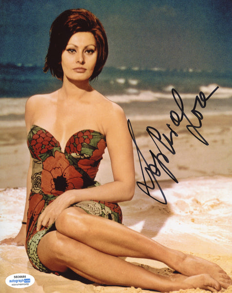 Sophia Loren Sexy Signed Autograph 8x10 Photo ACOA