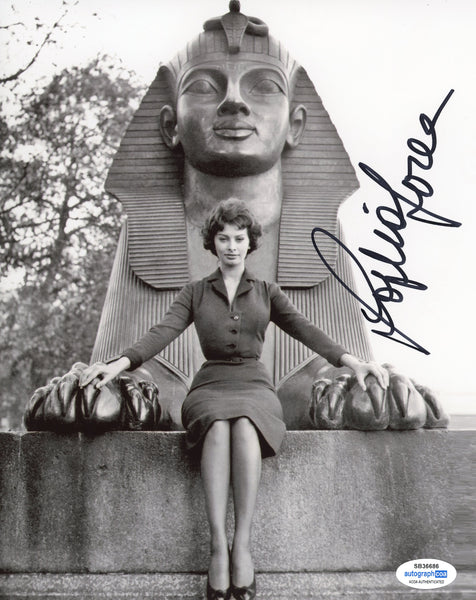 Sophia Loren Sexy Signed Autograph 8x10 Photo ACOA