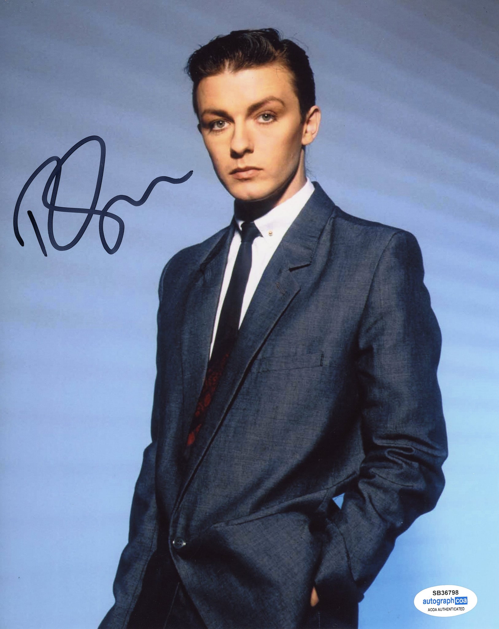 Ricky Gervais Signed Autograph 8x10 Photo ACOA