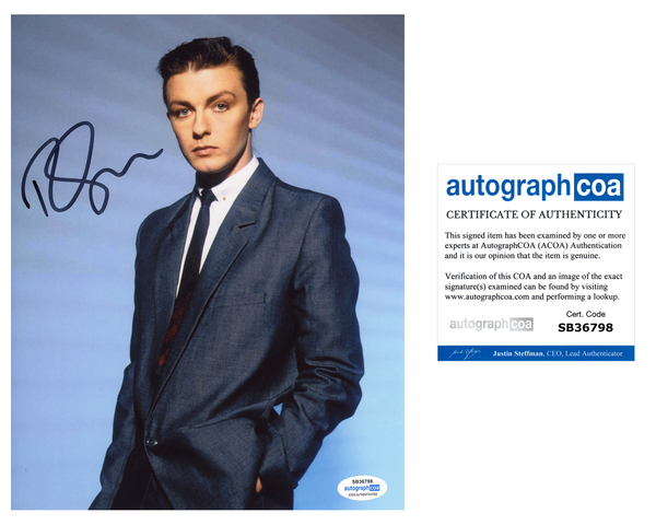 Ricky Gervais Signed Autograph 8x10 Photo ACOA