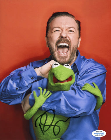 Ricky Gervais Signed Autograph 8x10 Photo ACOA