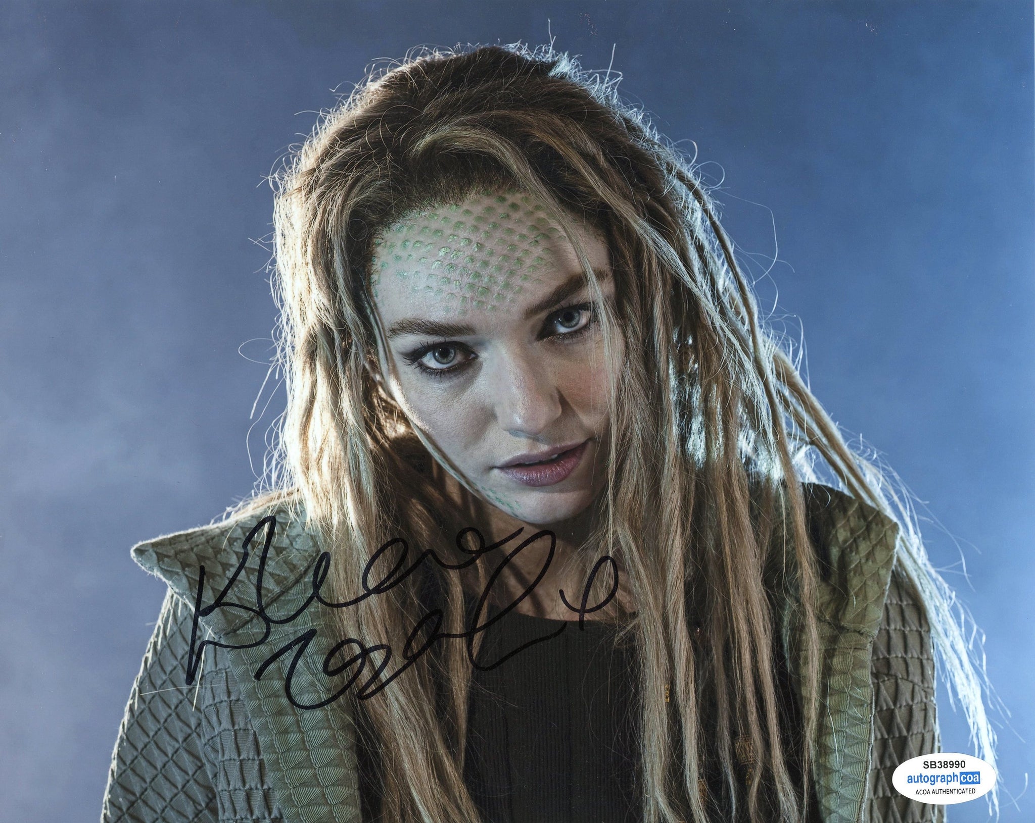 Eleanor Tomlinson Signed Autograph 8x10 Photo ACOA