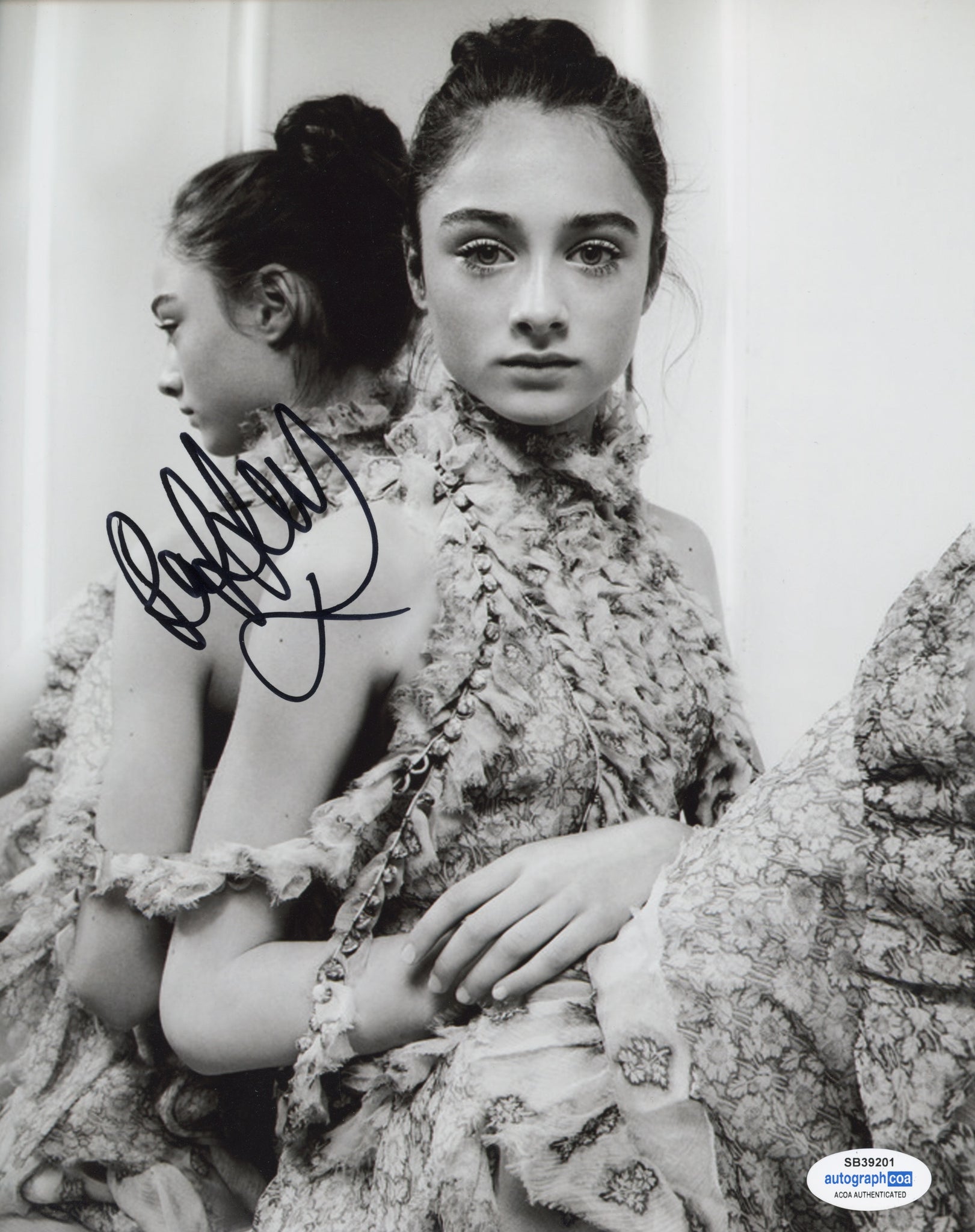 Raffey Cassidy Tomorrowland Signed Autograph 8x10 Photo ACOA