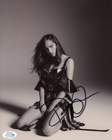 Dakota Johnson Fifty Shades Signed Autograph 8x10 Photo ACOA