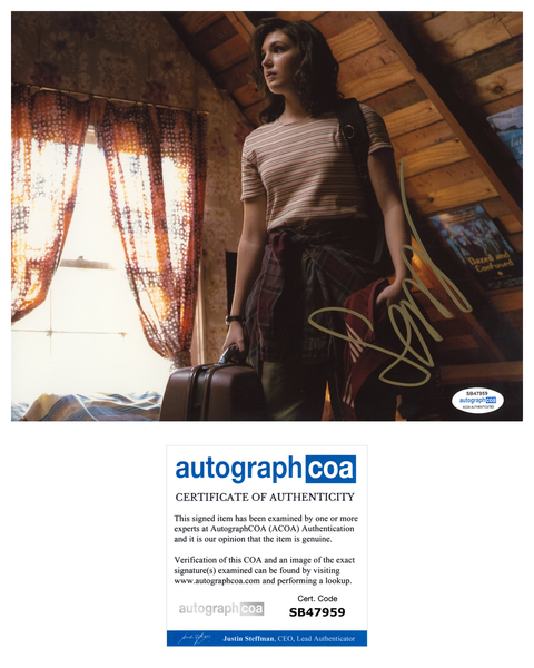 Sophie Nelisse Yellowjackets Signed Autograph 8x10 Photo ACOA