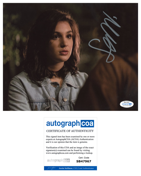 Sophie Nelisse Yellowjackets Signed Autograph 8x10 Photo ACOA