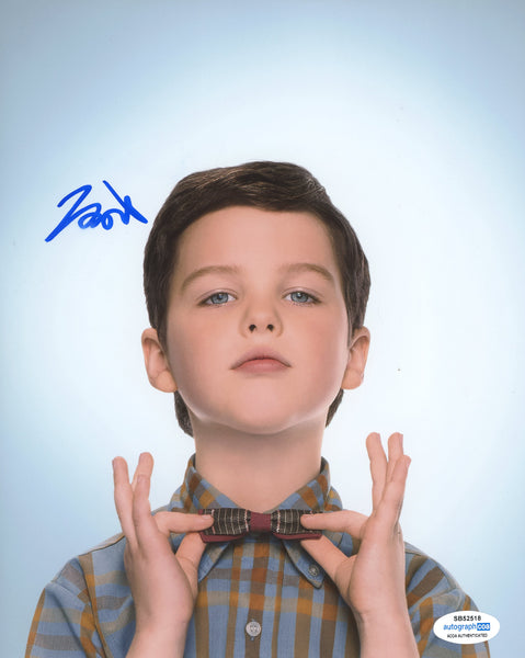 Iain Armitage Young Sheldon Signed Autograph 8x10 Photo ACOA