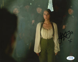 Jessie Mei Li Shadow and Bone Signed Autograph 8x10 Photo ACOA