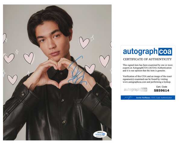William Gao Heartstopper Signed Autograph 8x10 Photo ACOA