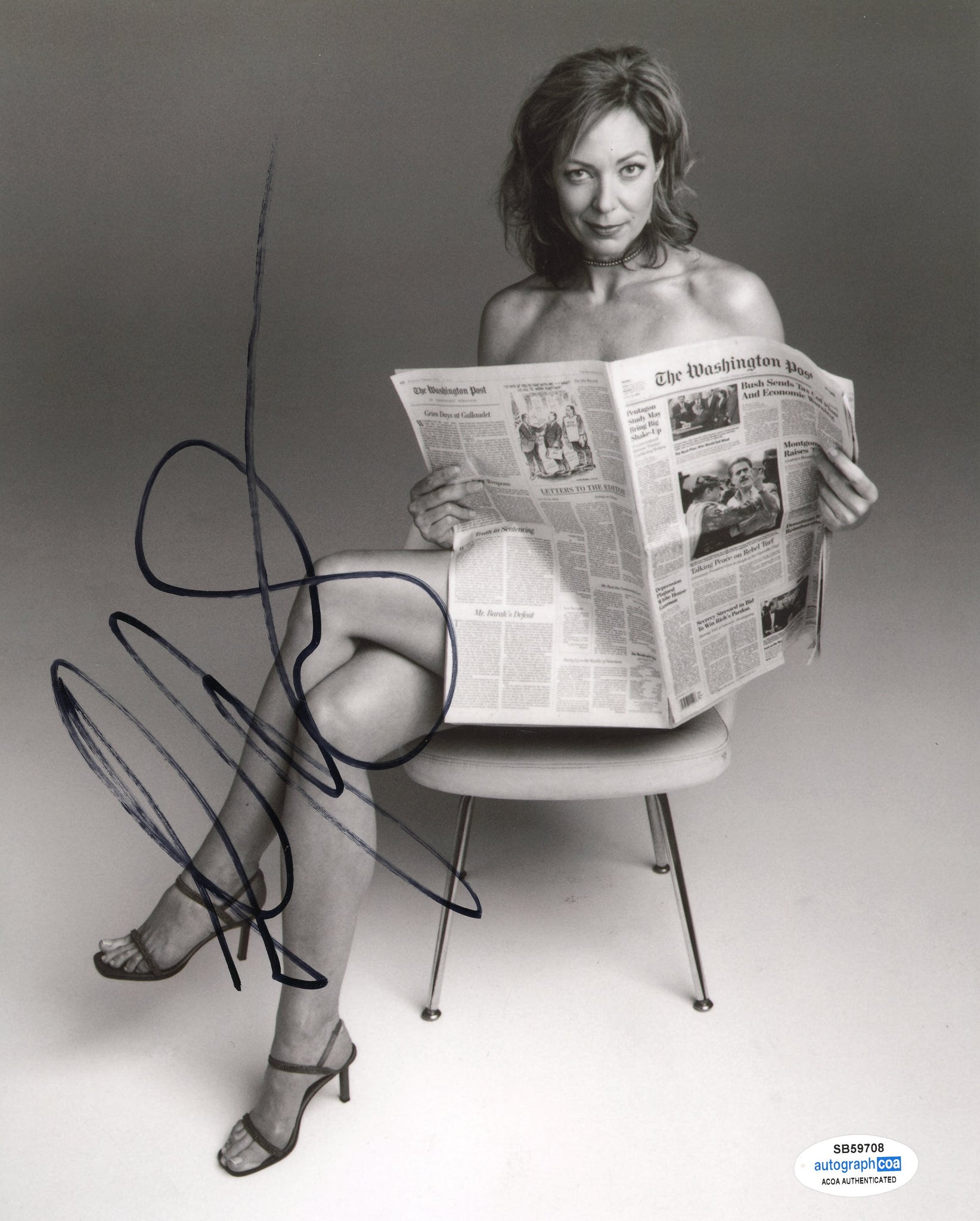 Allison Janney Sexy Signed Autograph 8x10 Photo ACOA