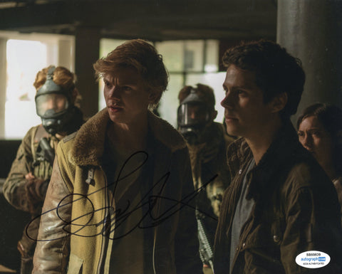 Thomas Brodie Sangster Maze Runner Signed Autograph 8x10 Photo ACOA