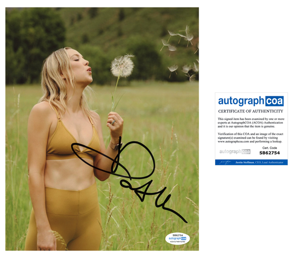 Kate Hudson Sexy Signed Autograph 8x10 Photo ACOA