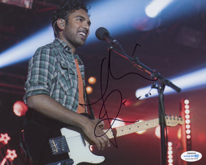 Himesh Patel Yesterday Signed Autograph 8x10 Photo ACOA