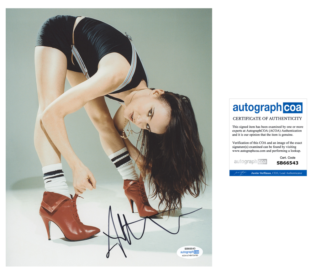 Juliette Lewis Sexy SIgned Autograph 8x10 Pjoto ACOA | Outlaw Hobbies  Authentic Autographs