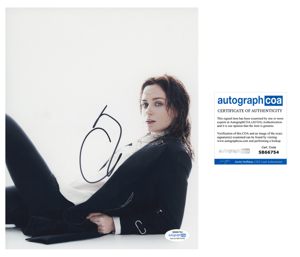 Emily Blunt Devil Wears Prada Signed Autograph 8x10 Photo ACOA