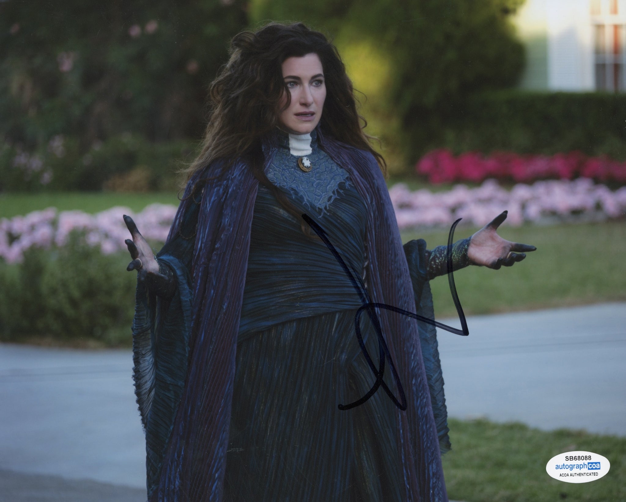 Kathryn Hahn Wandavision Signed Autograph 8x10 Photo ACOA