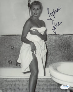 Sophia Loren Sexy Signed Autograph 8x10 Photo ACOA