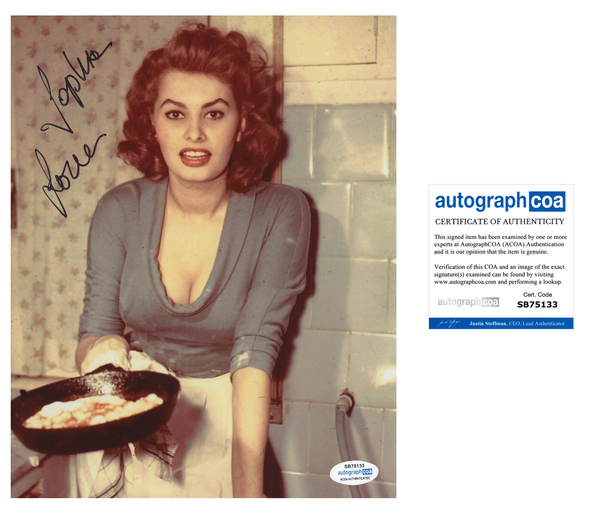 Sophia Loren Sexy Signed Autograph 8x10 Photo ACOA