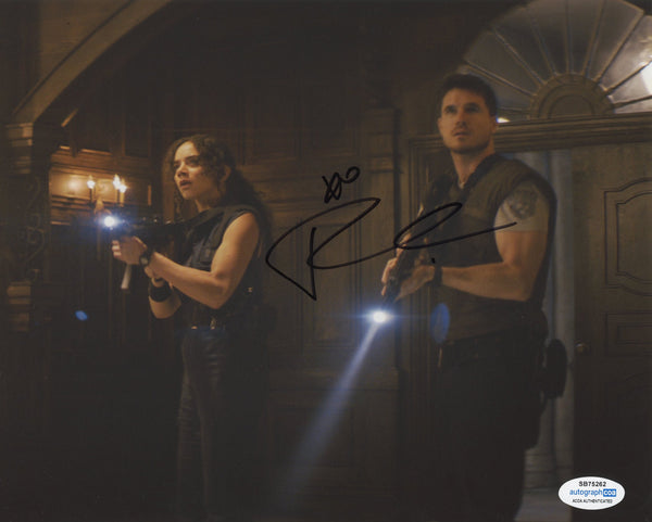 Robbie Amell Resident Evil Signed Autograph 8x10 Photo ACOA