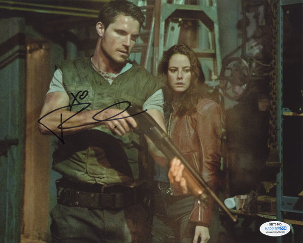 Robbie Amell Resident Evil Signed Autograph 8x10 Photo ACOA