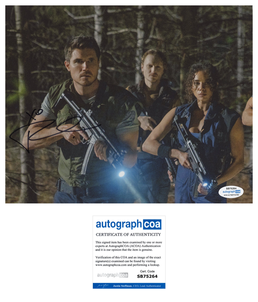 Robbie Amell Resident Evil Signed Autograph 8x10 Photo ACOA