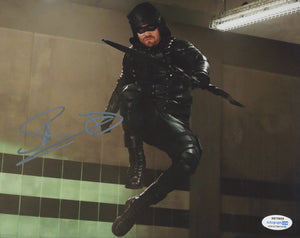 Stephen Amell Arrow Signed Autograph 8x10 photo ACOA