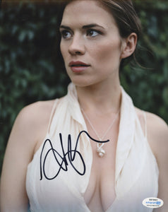 Hayley Atwell Sexy Signed Autograph 8x10 Photo ACOA