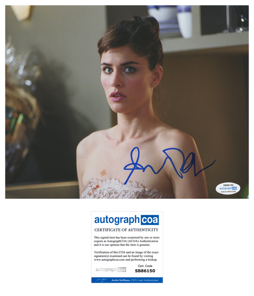 Amanda Peet Sexy Signed Autograph 8x10 Photo ACOA