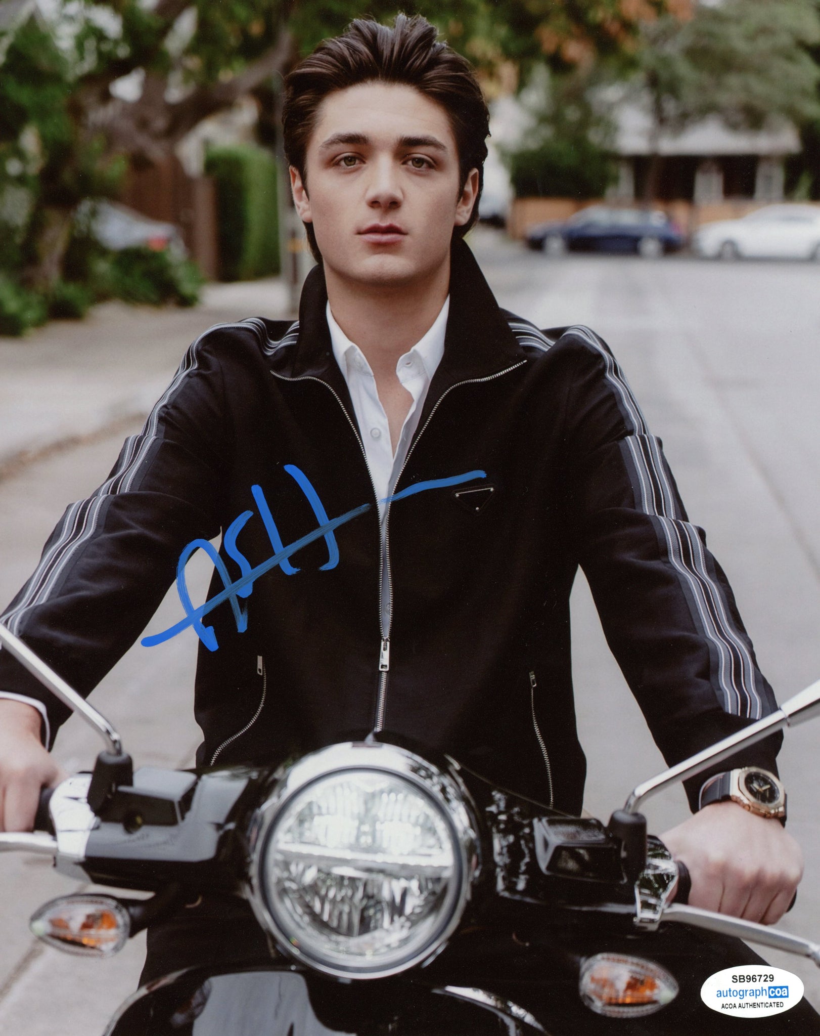 Asher Angel Shazam Signed Autograph 8x10 Photo ACOA