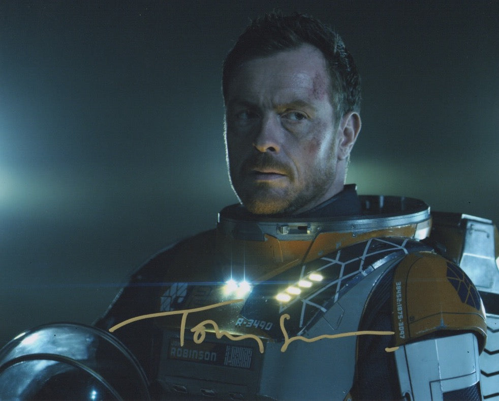 Toby Stephens Lost in Space Signed Autograph 8x10 Photo COA #6 - Outlaw Hobbies Authentic Autographs