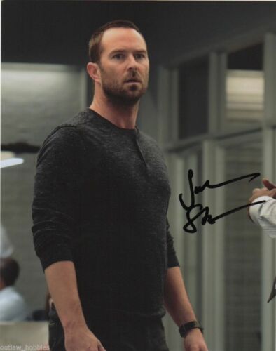 Sullivan Stapleton Blindspot Signed Autograph 8x10 Photo #2 | Outlaw ...